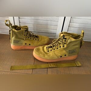 Nike SF Air Force 1 Mid Sneakers Yellow Suede & Canvas Mens Size 10
917753-301